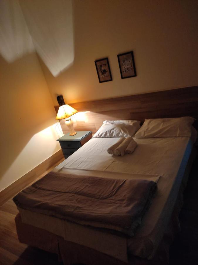 Hotel cápsula Avenida De *