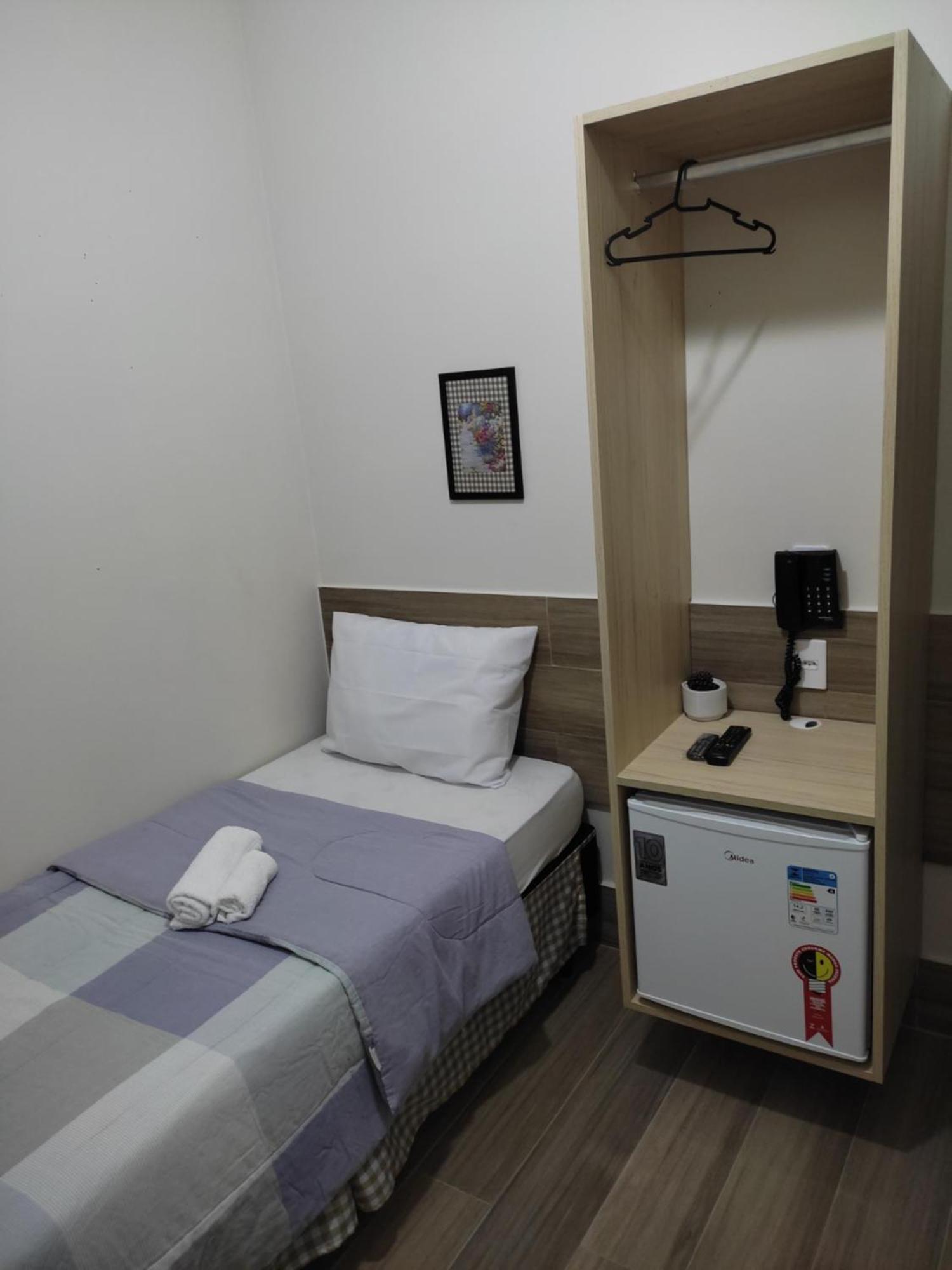 Avenida De Capsule hotel *